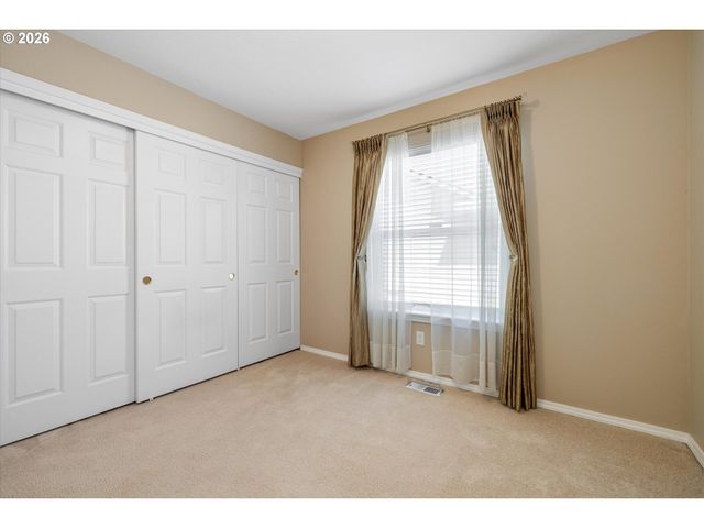 15057 SPYGLASS Ln, Oregon City, OR 97045