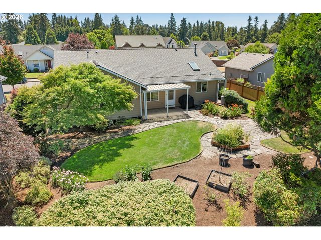 15057 SPYGLASS Ln, Oregon City, OR 97045
