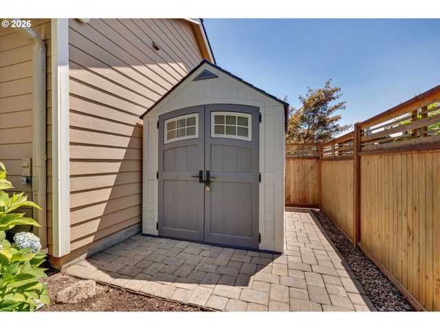 15057 SPYGLASS Ln, Oregon City, OR 97045