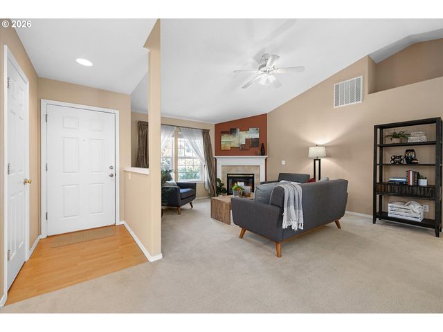 15057 SPYGLASS Ln, Oregon City, OR 97045