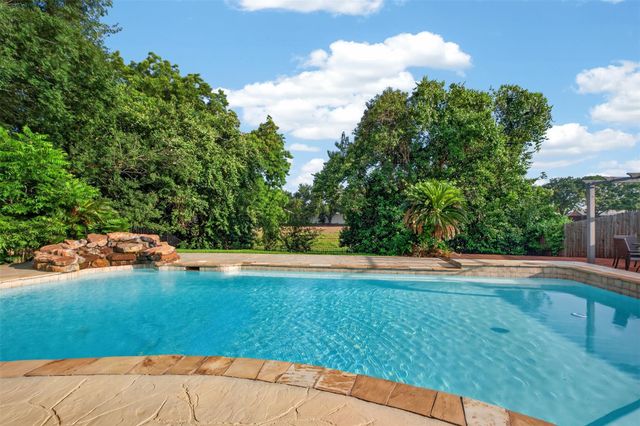 3931 Pleasant Valley Drive, Missouri City, TX 77459