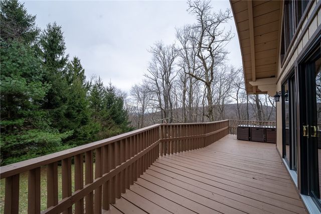 266 Alpine Heights Rd, Saltlick Twp, PA 15622