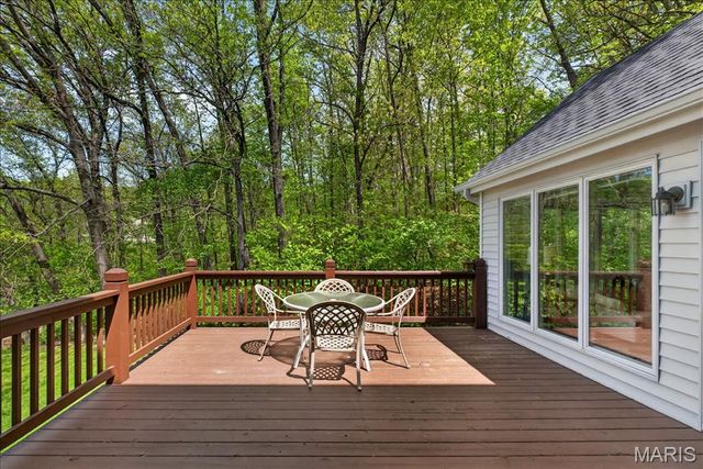 17601 Burnham Court, Chesterfield, MO 63005