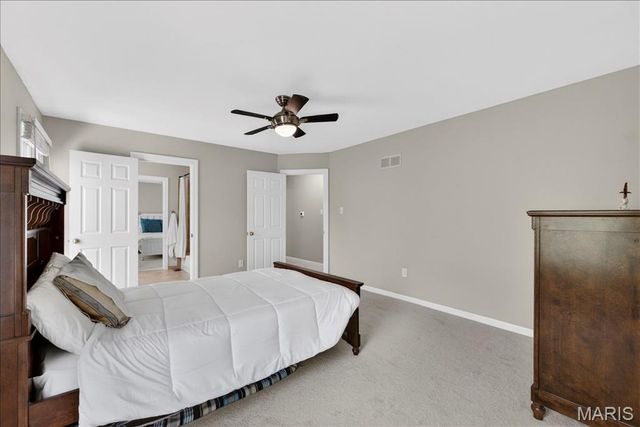17601 Burnham Court, Chesterfield, MO 63005