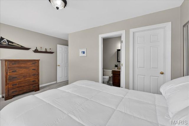 17601 Burnham Court, Chesterfield, MO 63005