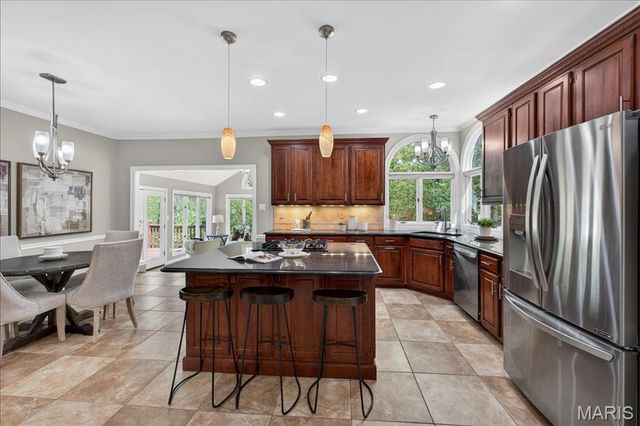 17601 Burnham Court, Chesterfield, MO 63005