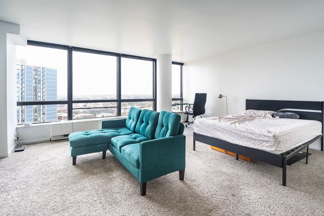 5415 N SHERIDAN Road 2003, Chicago, IL 60640