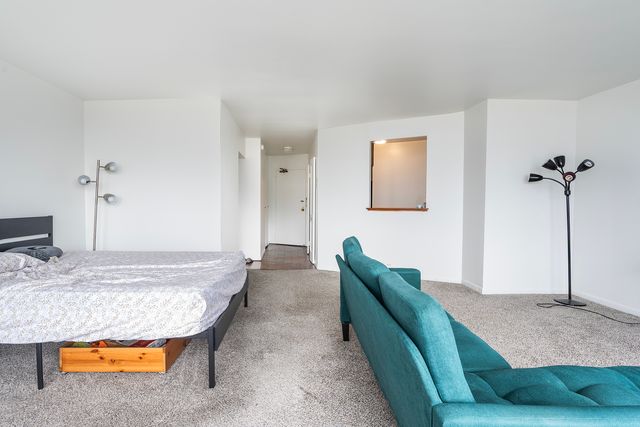 5415 N SHERIDAN Road 2003, Chicago, IL 60640