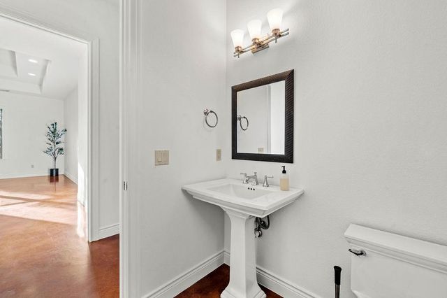 744 Canna Lily CIR, Driftwood, TX 78619