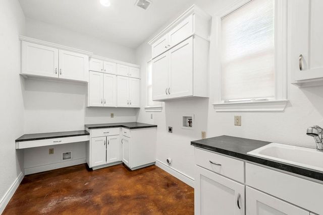 744 Canna Lily CIR, Driftwood, TX 78619