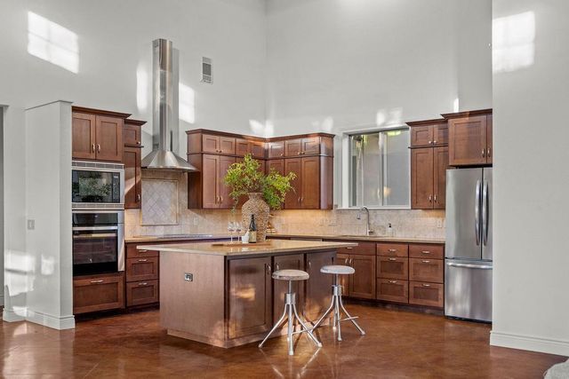 744 Canna Lily CIR, Driftwood, TX 78619