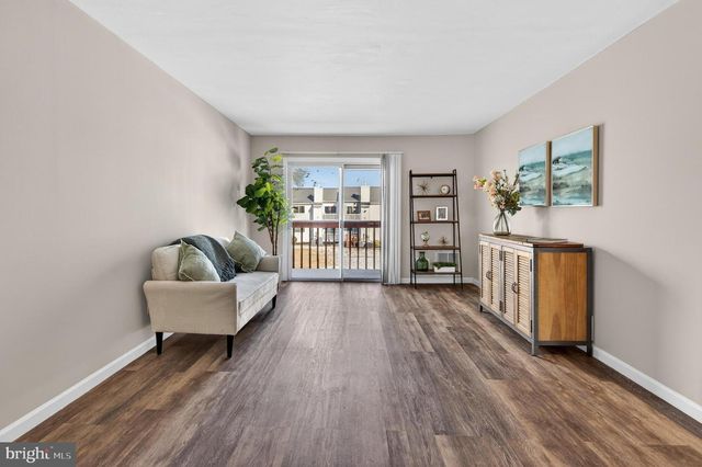 909 WOODCHIP RD, Lumberton, NJ 08048