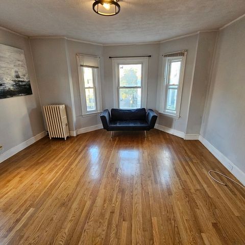 14 Smythe 3, Brookline, MA 02445