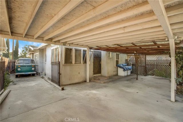3940 Denker, Los Angeles, CA 90062