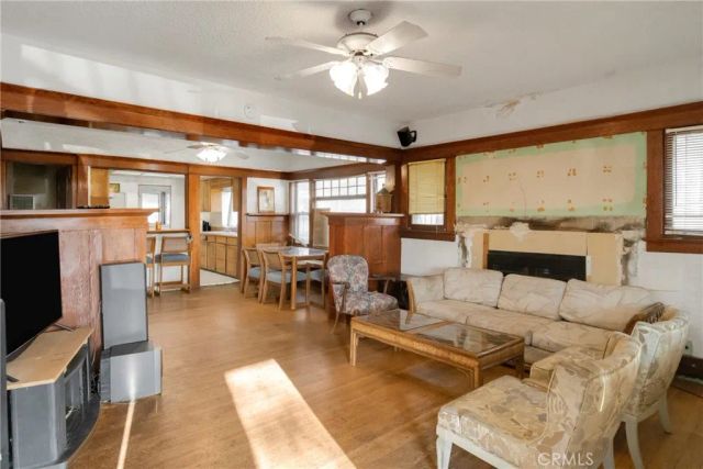 3940 Denker, Los Angeles, CA 90062