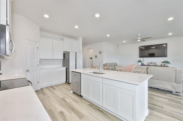 5640 SILVER MOONLIGHT DRIVE, Palmetto, FL 34221