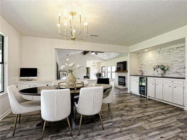 730 Vanguard ST, Lakeway, TX 78734