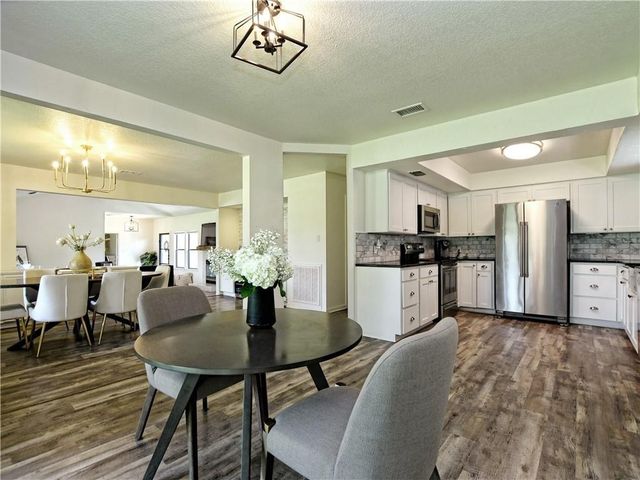 730 Vanguard ST, Lakeway, TX 78734