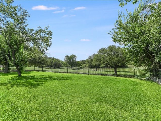 730 Vanguard ST, Lakeway, TX 78734