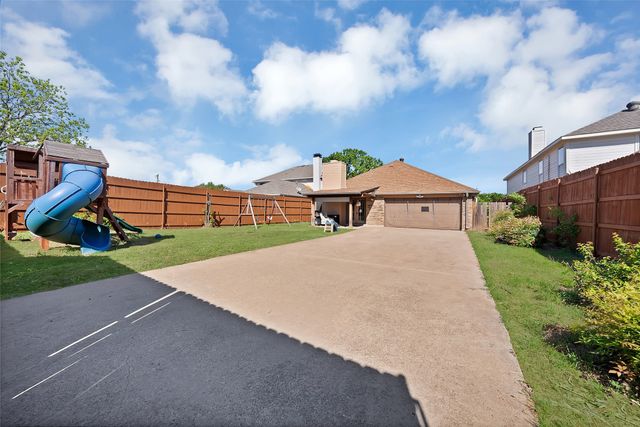 7337 Indiana Avenue, Fort Worth, TX 76137