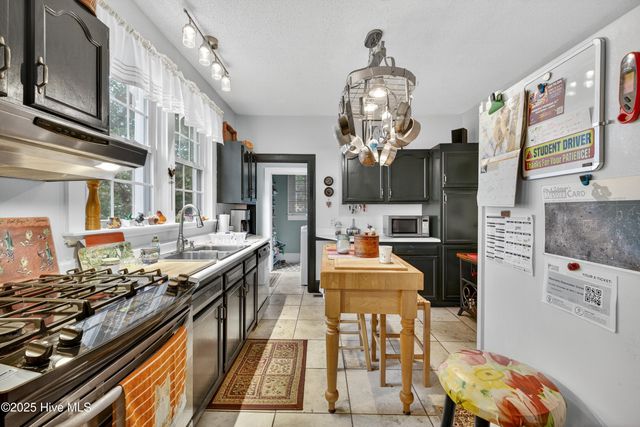 1411 Hawthorne Road, Wilmington, NC 28403