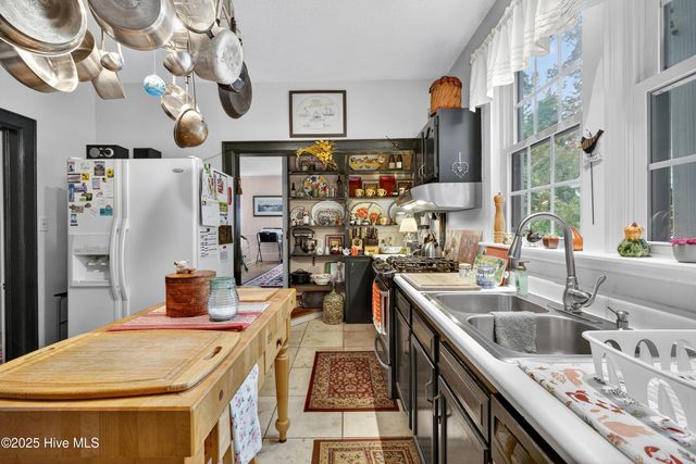 1411 Hawthorne Road, Wilmington, NC 28403