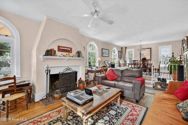 1411 Hawthorne Road, Wilmington, NC 28403