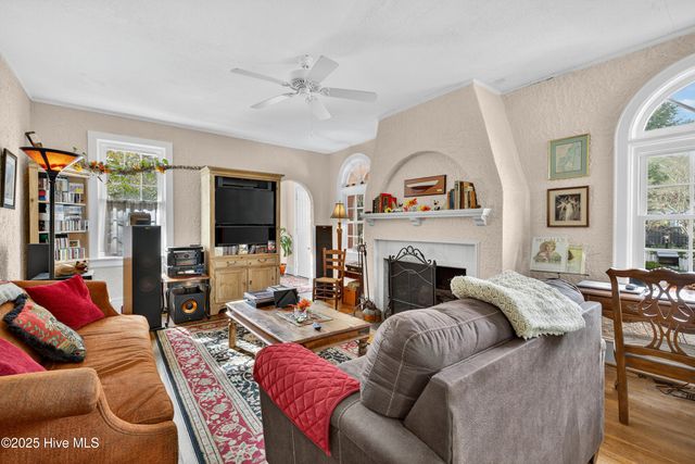 1411 Hawthorne Road, Wilmington, NC 28403