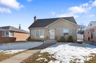 6907 W Cleveland Street, Niles, IL 60714