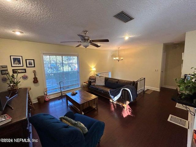 1205 16TH Street N, Jacksonville Beach, FL 32250