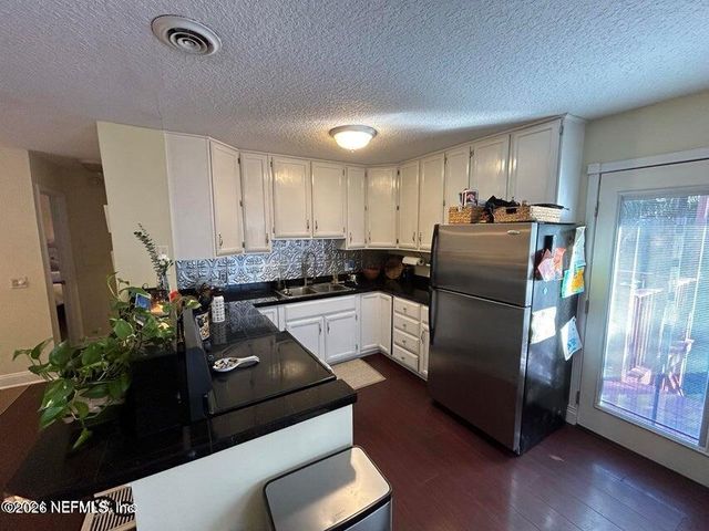 1205 16TH Street N, Jacksonville Beach, FL 32250