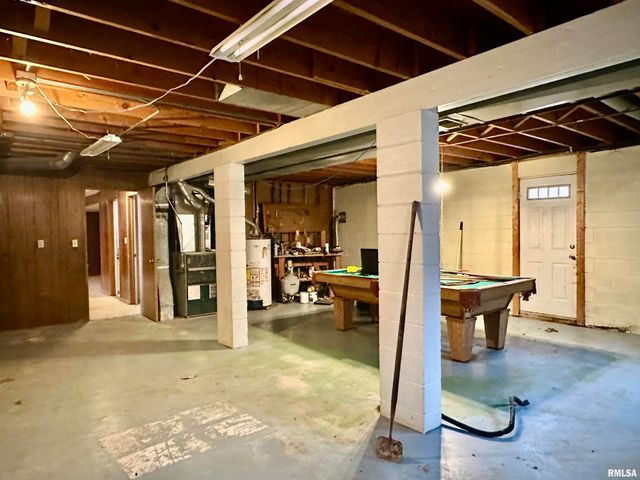 2721 N ELMCROFT Drive, Peoria, IL 61604