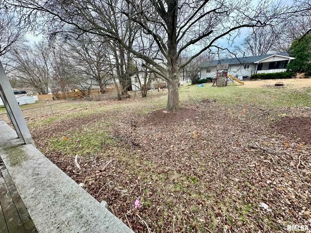 2721 N ELMCROFT Drive, Peoria, IL 61604