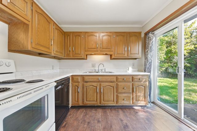 633 Ridgewood Drive, Fort Wayne, IN 46805