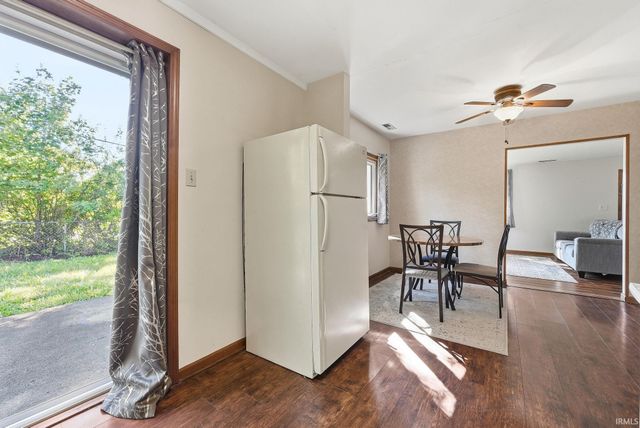 633 Ridgewood Drive, Fort Wayne, IN 46805