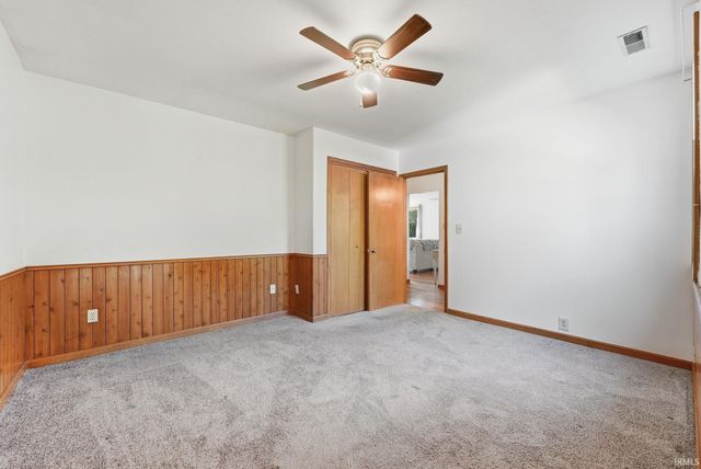 633 Ridgewood Drive, Fort Wayne, IN 46805