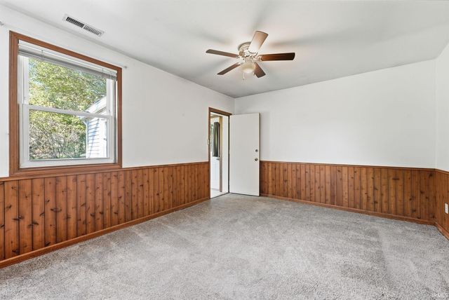 633 Ridgewood Drive, Fort Wayne, IN 46805