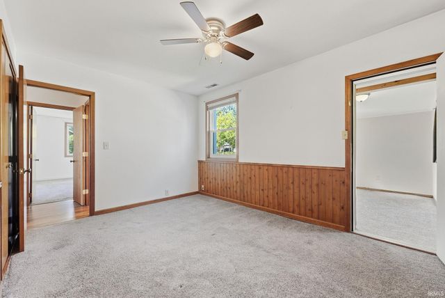 633 Ridgewood Drive, Fort Wayne, IN 46805