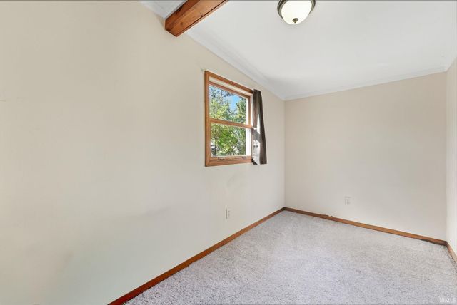 633 Ridgewood Drive, Fort Wayne, IN 46805