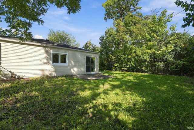 633 Ridgewood Drive, Fort Wayne, IN 46805