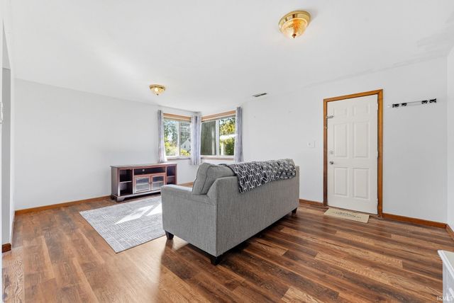 633 Ridgewood Drive, Fort Wayne, IN 46805