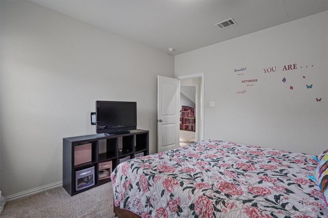 804 Farm House DR, Hutto, TX 78634