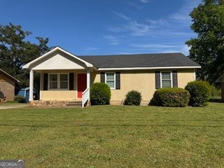 448 Vienna Circle, Fort Valley, GA 31030