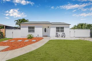 812 60TH STREET S, Gulfport, FL 33707