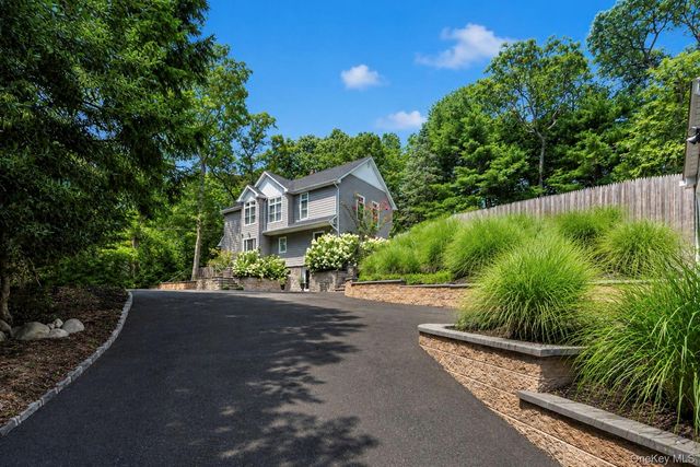 79 Oakside Road, Smithtown, NY 11787