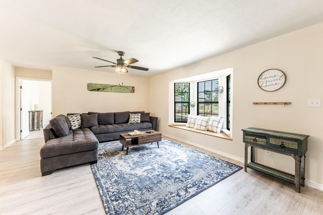 71 Key Largo Loop, Point Blank, TX 77364