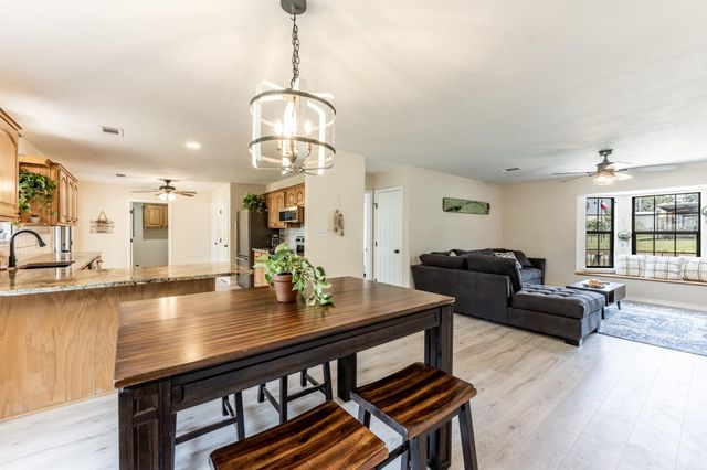 71 Key Largo Loop, Point Blank, TX 77364