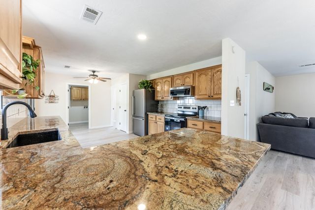 71 Key Largo Loop, Point Blank, TX 77364