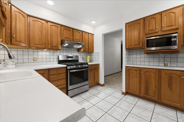 412 Scott Street, Algonquin, IL 60102