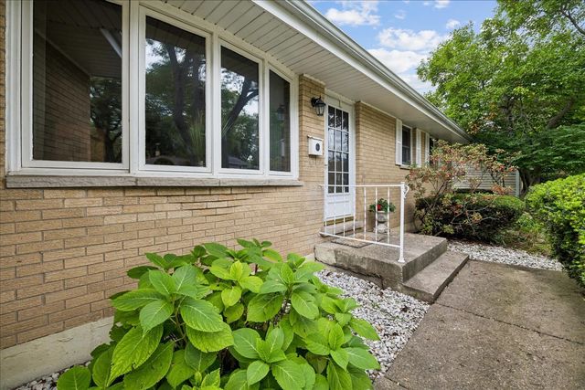 412 Scott Street, Algonquin, IL 60102